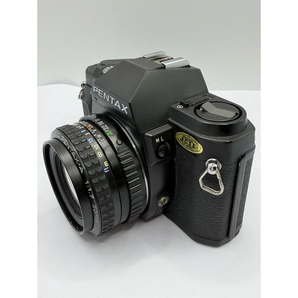 Pentax P3 35mm SLR Film Camera w/ SMC Pentax-A 50mm f/1.7 Lens Tested Powers On